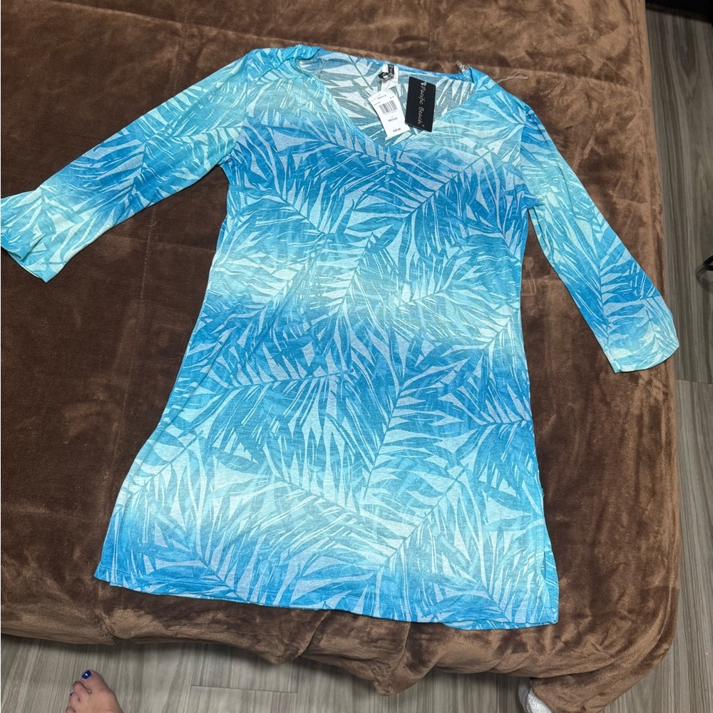 NWT woman’s size medium Pacific Beach bathing suit coverup